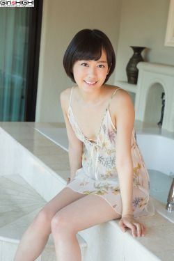 夏季短袖看见女同学乳突qq